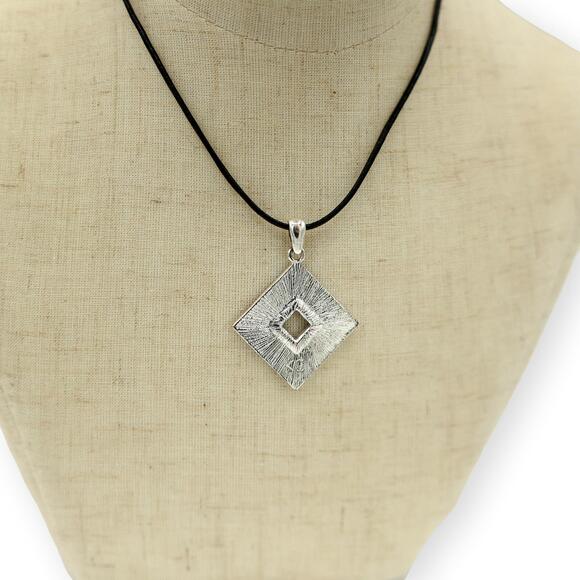 Kenneth Cole New York Cord Geometric Yellow Pendant Necklace - Picture 3 of 4